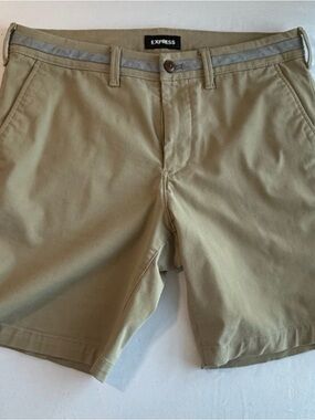 Express Khaki Shorts Mens 31 Comfort Slim Hyper Stretch 365 EUC